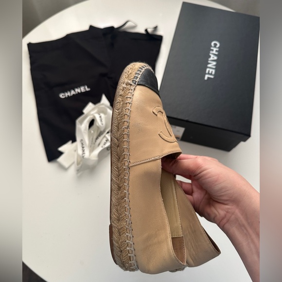CHANEL Espadrilles Lambskin Beige & Black - Size 37 - Picture 5 of 7
